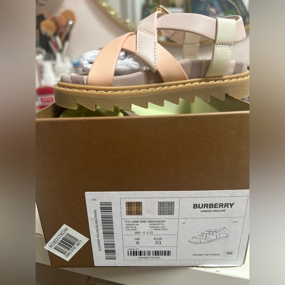 Baby girl sandals - Picture 1 of 5